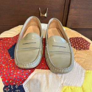 Tod’s patent leather Women's Loafers 38 clay gray shoes flats